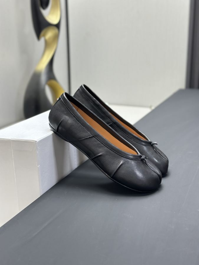 Maison margiela women's shoes Maison Margiela MM6 Tabi — 1:1 Replica For Sale — photo 4