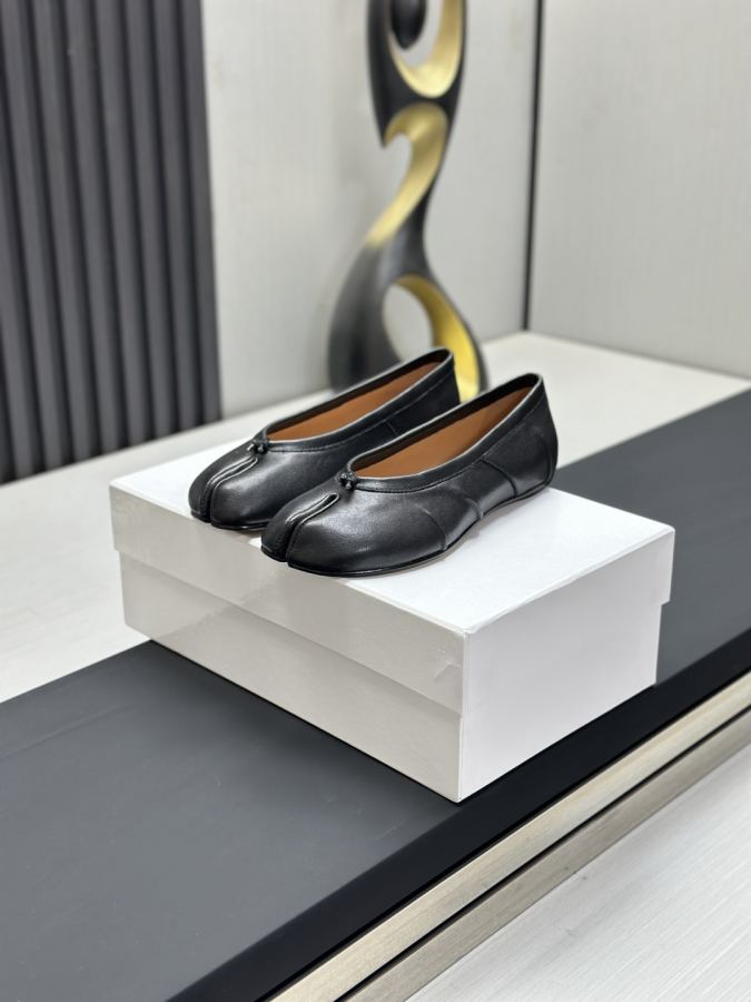 Maison margiela women's shoes Maison Margiela MM6 Tabi — 1:1 Replica For Sale
