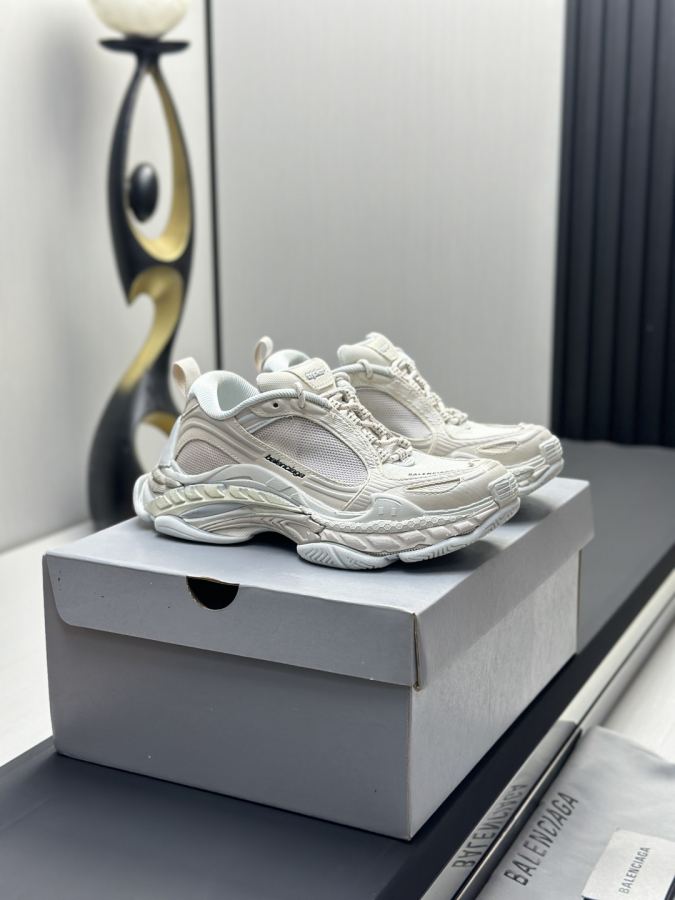 Balenciaga Women's Shoes Factory 𝗕𝗔𝗟𝗘𝗡𝗖𝗜* genuine TPU "Balenciaga" LOGO — Premium Replica — photo 2