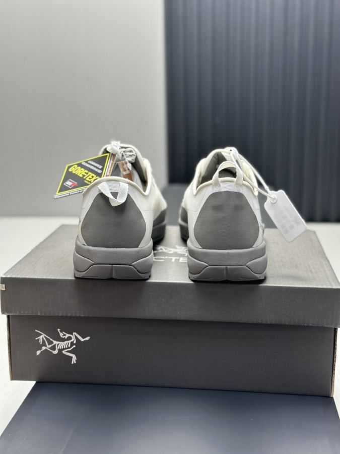 Fendi women's shoes Factory direct sales (men) Arc'teryx casual sports shoes — Premium Replica — photo 7