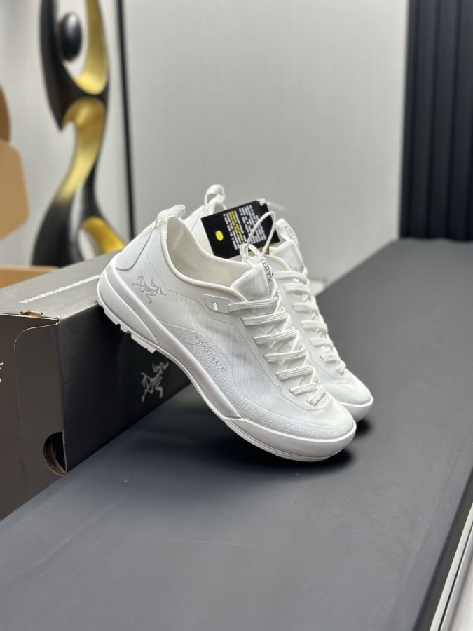 Fendi women's shoes Factory direct sales (men) Arc'teryx casual sports shoes — 1:1 Replica — photo 4