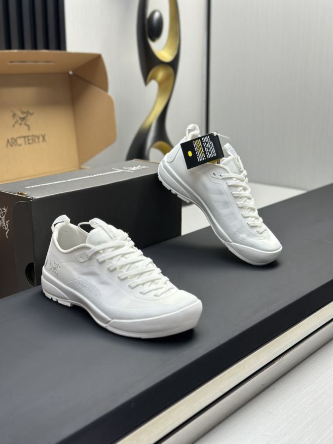 Fendi women's shoes Factory direct sales (men) Arc'teryx casual sports shoes — 1:1 Replica — photo 3