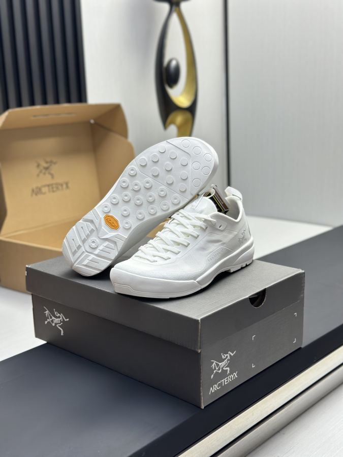 Fendi women's shoes Factory direct sales (men) Arc'teryx casual sports shoes — 1:1 Replica — photo 6