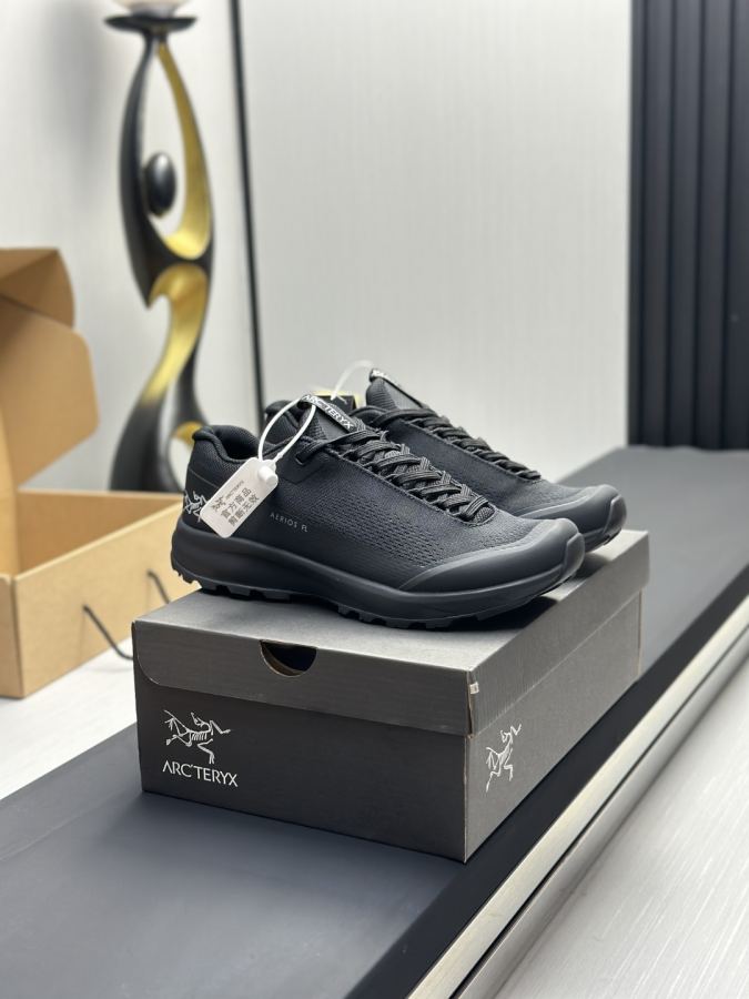 Fendi women's shoes Factory direct sales (men) Arc'teryx casual sports shoes — 1:1 Replica — photo 2