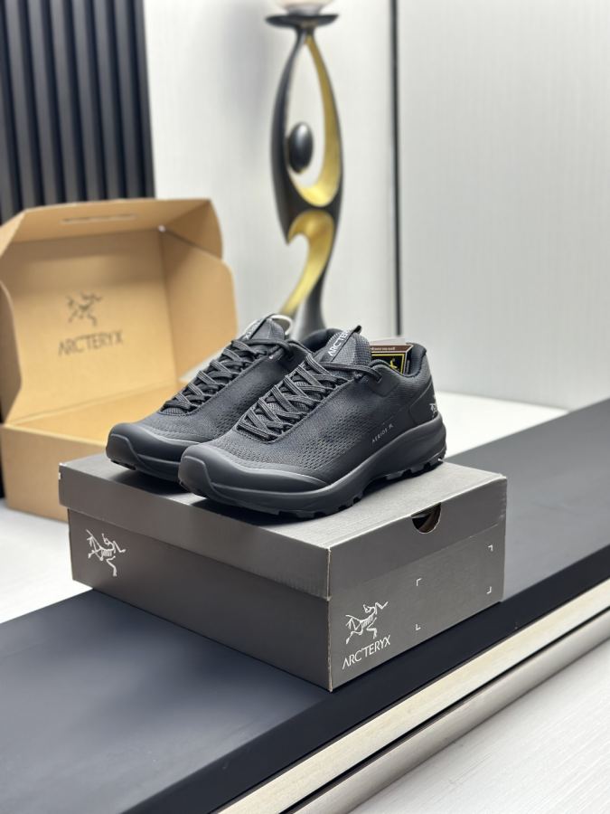 Fendi women's shoes Factory direct sales (men) Arc'teryx casual sports shoes — 1:1 Replica