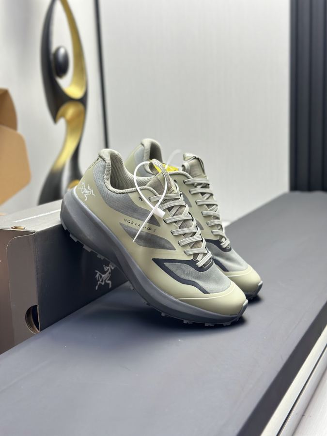 Fendi women's shoes Factory direct sales (men) Arc'teryx casual sports shoes — 1:1 Replica For Sale — photo 4