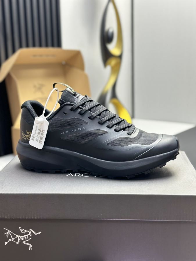 Fendi women's shoes Factory direct sales (couples model) Arc'teryx casual sneakers — 1:1 Replica — photo 9