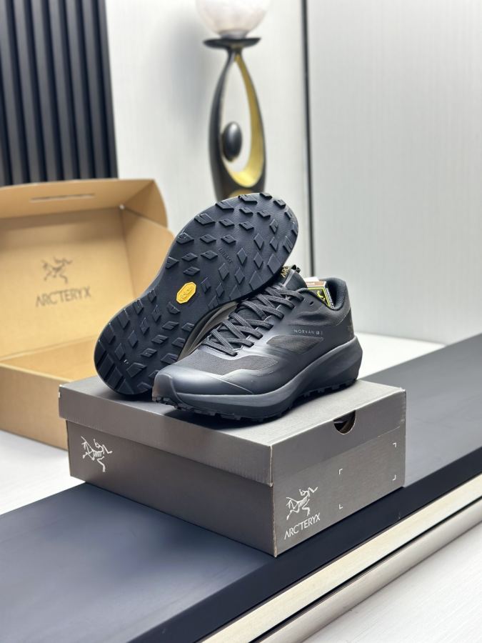 Fendi women's shoes Factory direct sales (couples model) Arc'teryx casual sneakers — 1:1 Replica — photo 6