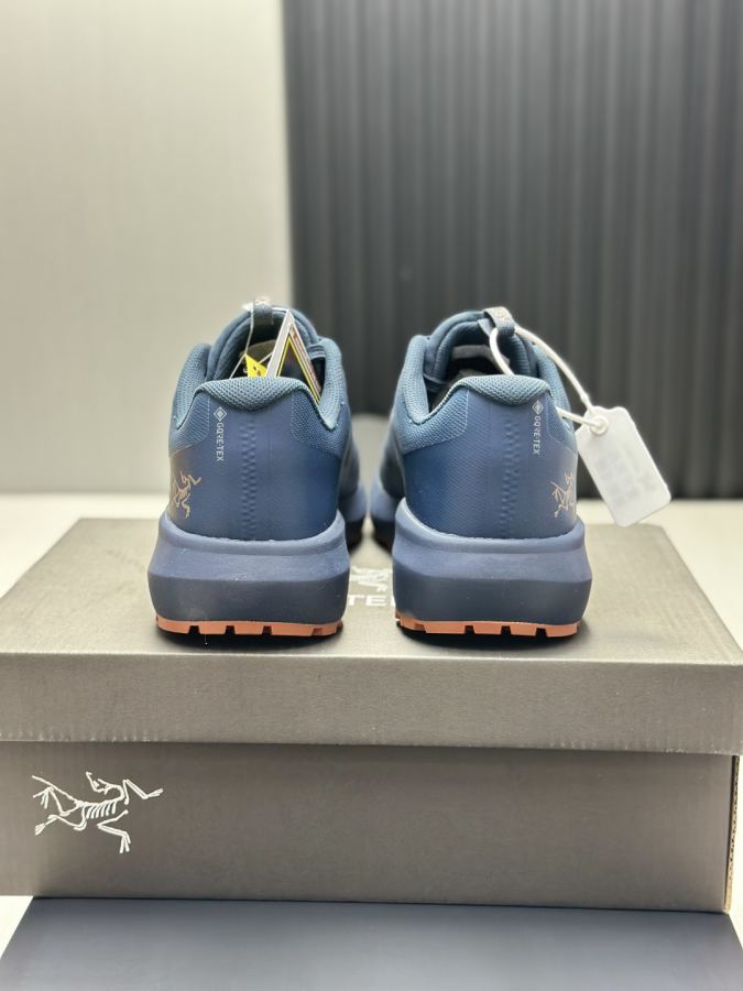 Fendi women's shoes Factory Men's — 1:1 Replica For Sale — photo 7