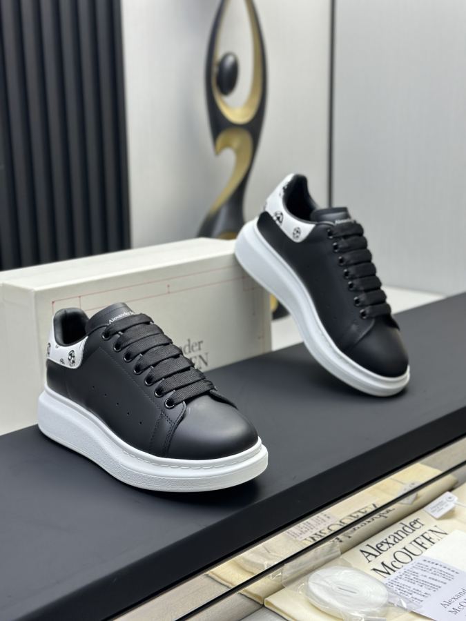 Alexander Mc Queen Women's Shoes Factory ¥ ( Top version ) Newly upgraded classic Mc Queen white — 1:1 Replica — photo 3