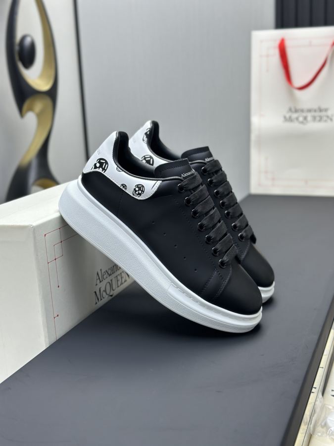 Alexander Mc Queen Women's Shoes Factory ¥ ( Top version ) Newly upgraded classic Mc Queen white — 1:1 Replica — photo 4