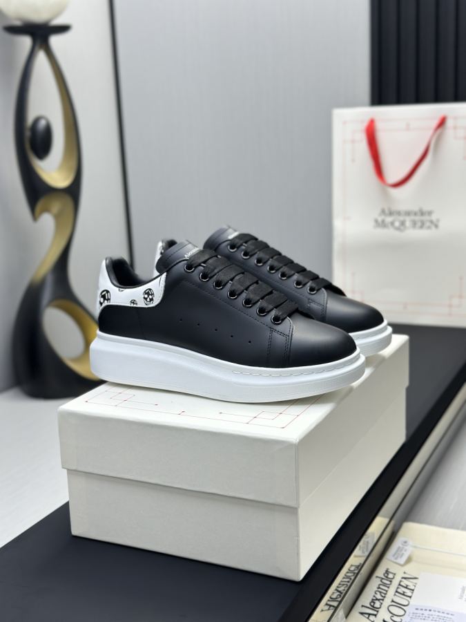 Alexander Mc Queen Women's Shoes Factory ¥ ( Top version ) Newly upgraded classic Mc Queen white — 1:1 Replica — photo 2