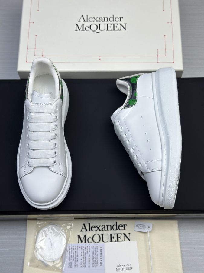 Alexander Mc Queen Women's Shoes Factory ¥ ( Top version ) Newly upgraded classic Mc Queen white — 1:1 Replica — photo 8