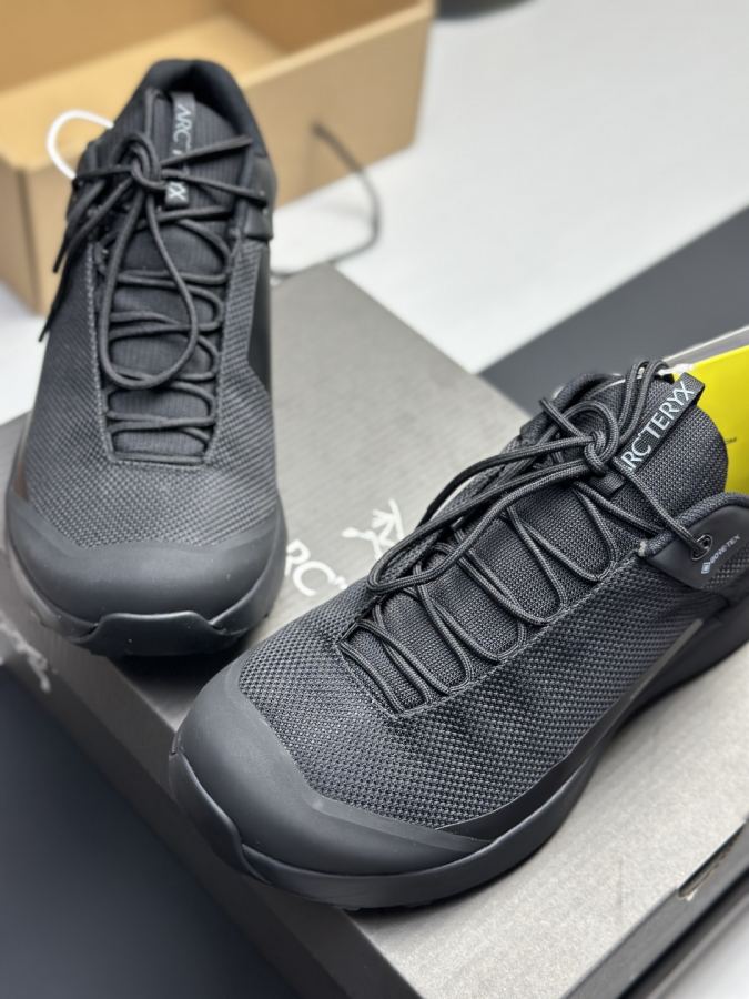 Fendi women's shoes Factory direct sales (men) Arc'teryx casual sports shoes — Premium Replica — photo 5