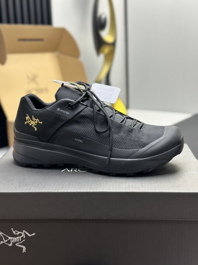 Fendi women's shoes Factory direct sales (men) Arc'teryx casual sports shoes — AAA Quality Replica — photo 9
