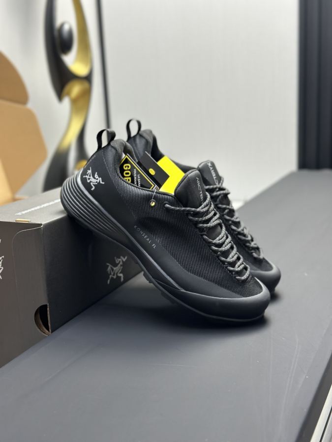 Fendi women's shoes Factory direct sales (men) Arc'teryx casual sports shoes — 1:1 Replica — photo 4