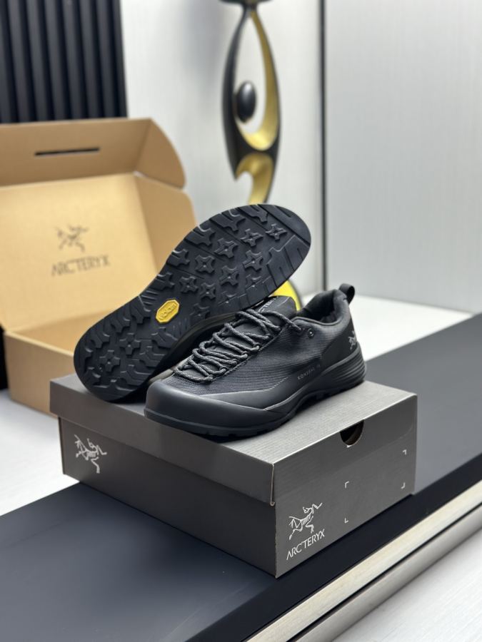 Fendi women's shoes Factory direct sales (men) Arc'teryx casual sports shoes — 1:1 Replica — photo 6