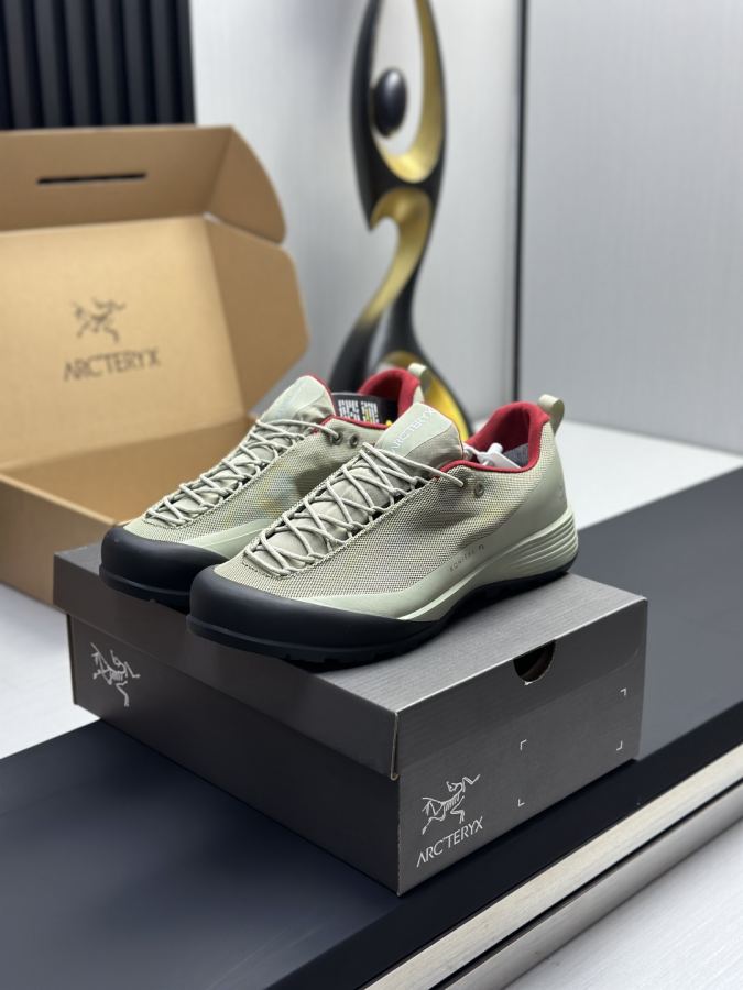 Fendi women's shoes Factory direct sales (men) Arc'teryx casual sports shoes — Premium Replica