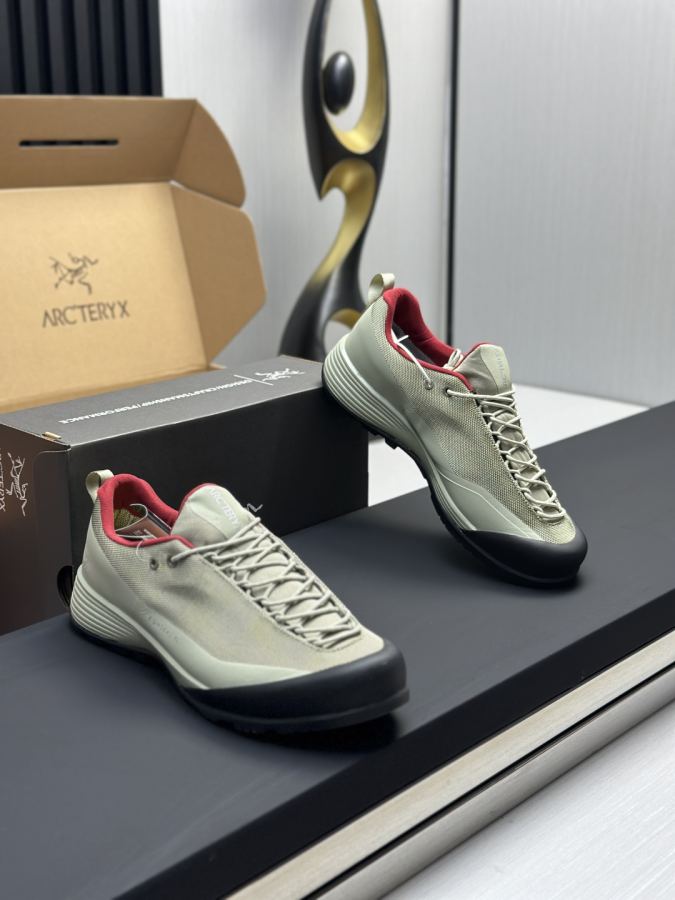 Fendi women's shoes Factory direct sales (men) Arc'teryx casual sports shoes — Premium Replica — photo 3