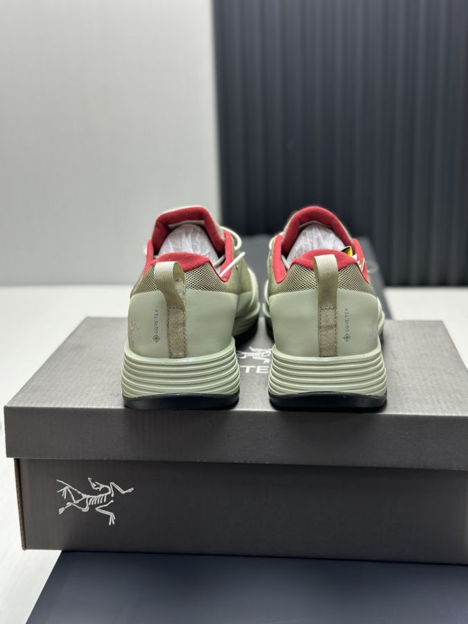 Fendi women's shoes Factory direct sales (men) Arc'teryx casual sports shoes — Premium Replica — photo 7