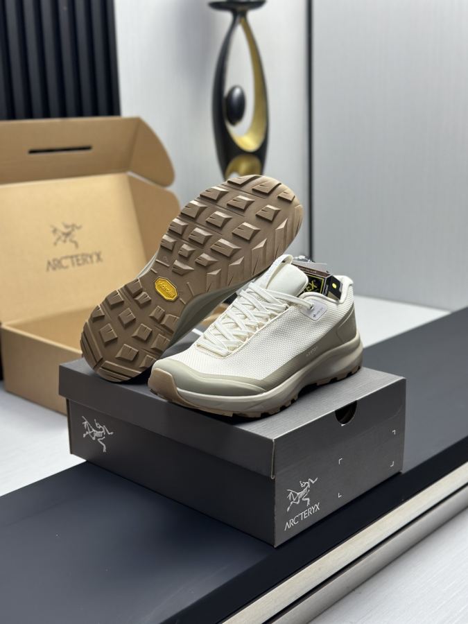 Fendi women's shoes Factory direct sales (couples model) Arc'teryx casual sneakers — AAA Quality Replica — photo 6