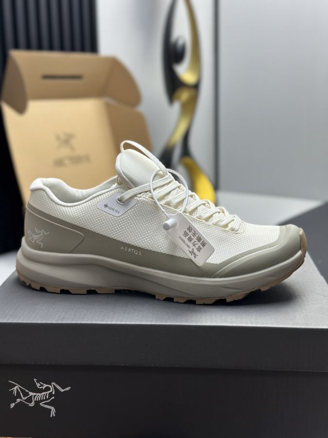 Fendi women's shoes Factory direct sales (couples model) Arc'teryx casual sneakers — AAA Quality Replica — photo 9