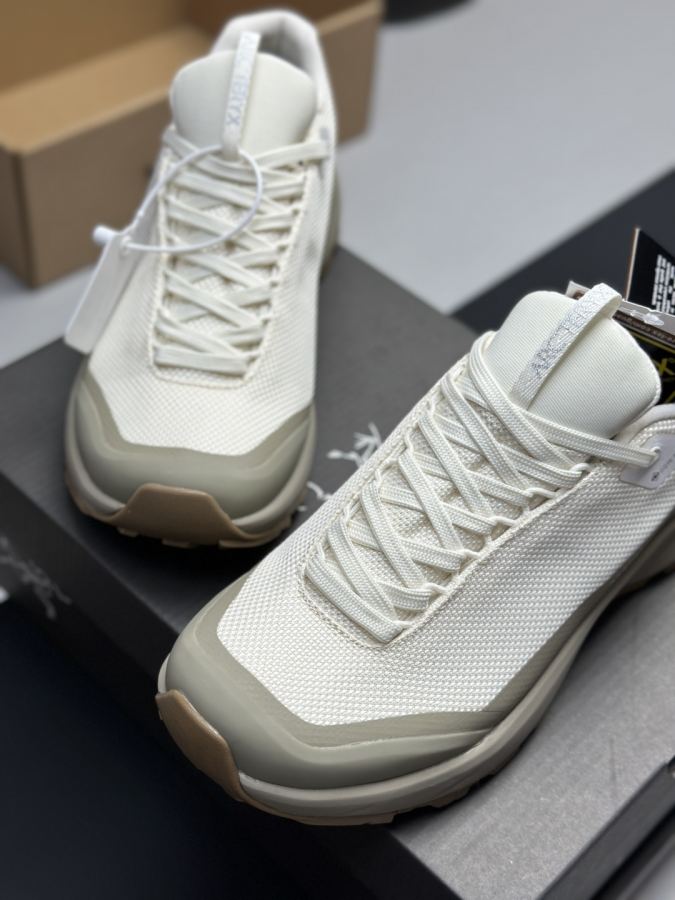 Fendi women's shoes Factory direct sales (couples model) Arc'teryx casual sneakers — AAA Quality Replica — photo 5