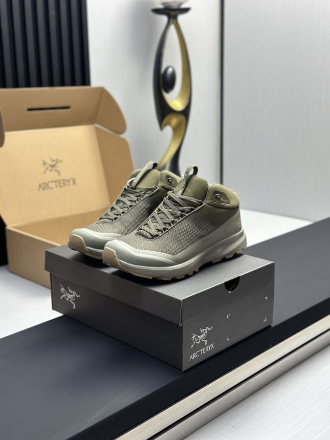 Fendi women's shoes Factory direct sales (men) Arc'teryx casual sports shoes — AAA Quality Replica