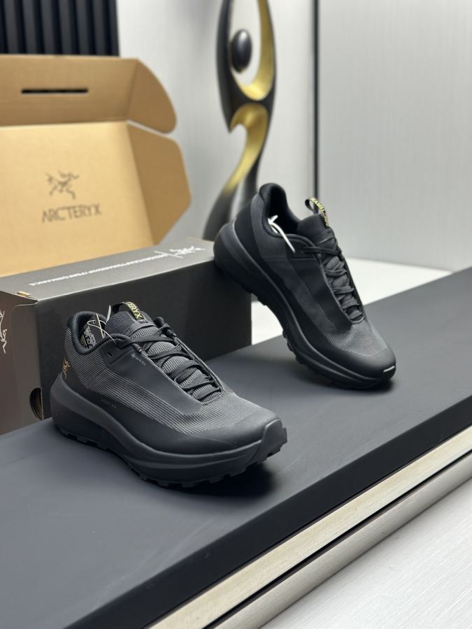 Fendi women's shoes Factory direct sales (men) Arc'teryx casual sports shoes — Premium Replica — photo 3