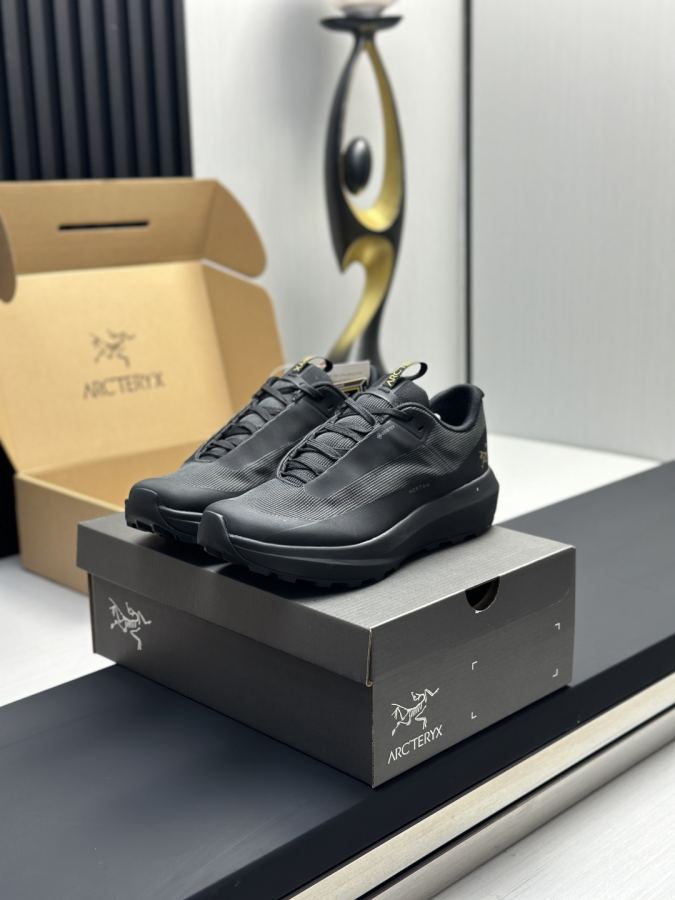 Fendi women's shoes Factory direct sales (men) Arc'teryx casual sports shoes — Premium Replica