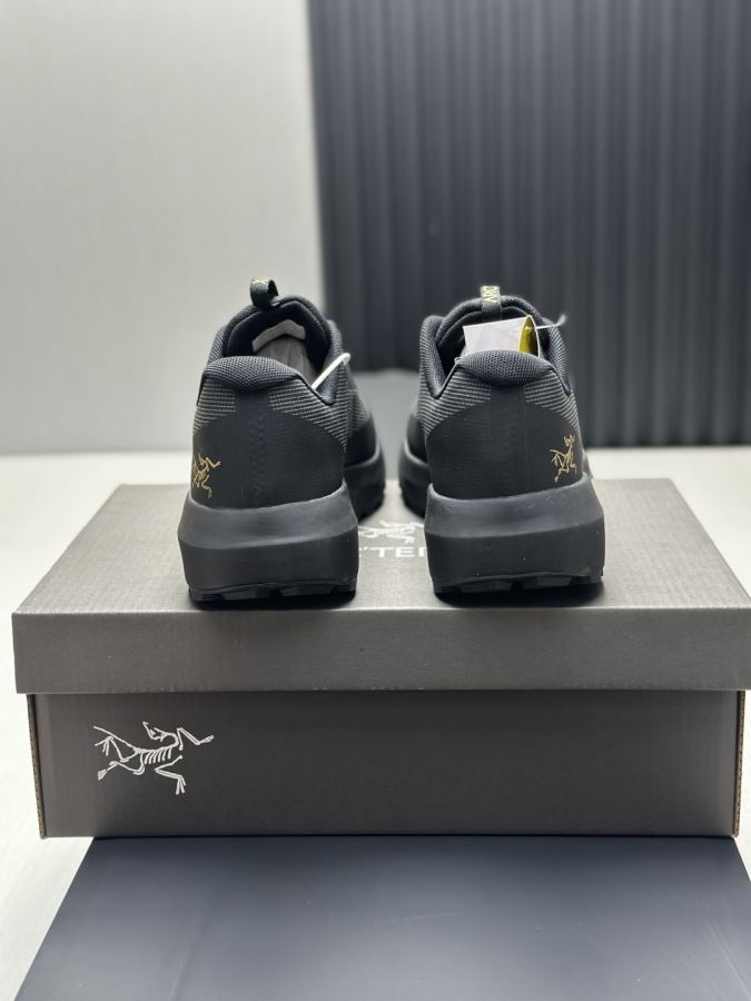 Fendi women's shoes Factory direct sales (men) Arc'teryx casual sports shoes — Premium Replica — photo 7