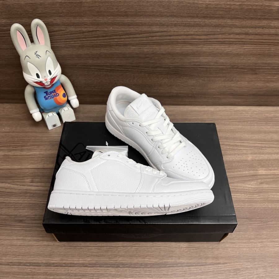 GGDB Jordan Air Jordan 1 Low Golf "Triple Blanc" Logo — photo 5