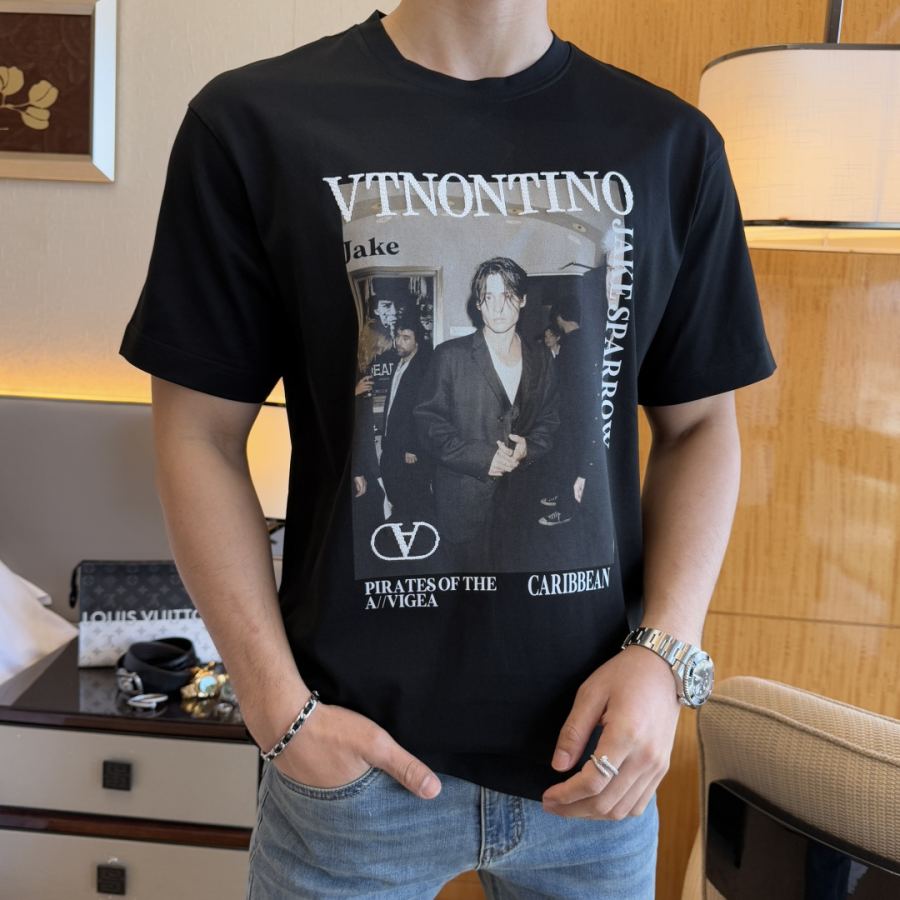 Valentino homme SS T 1 logo M-3 XL 210 — photo 4
