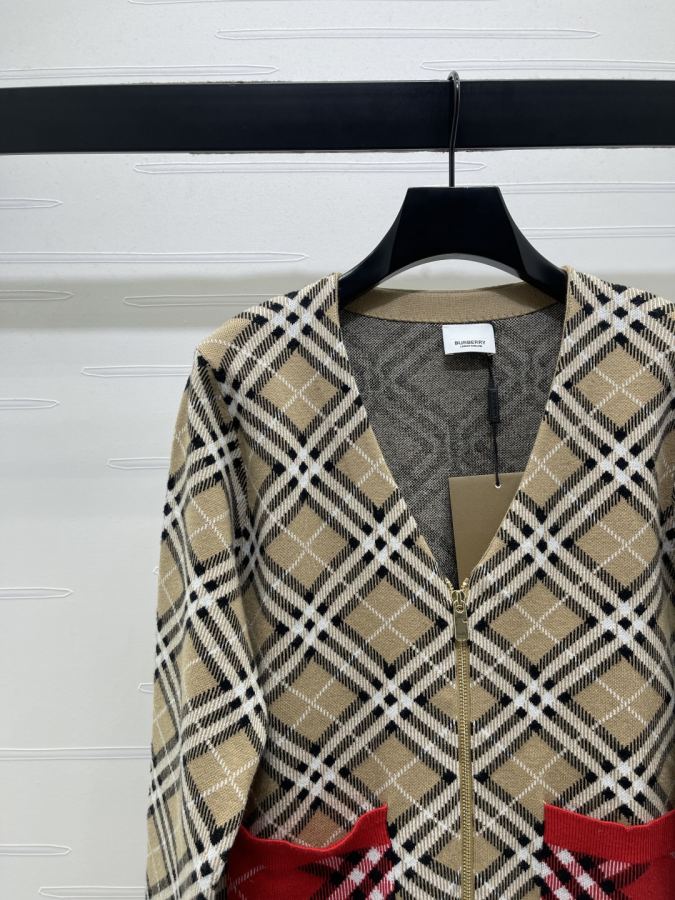 Burberry Women Burberr* 2026 Series V 2 S-M-L3 — 1:1 Replica For Sale — photo 4