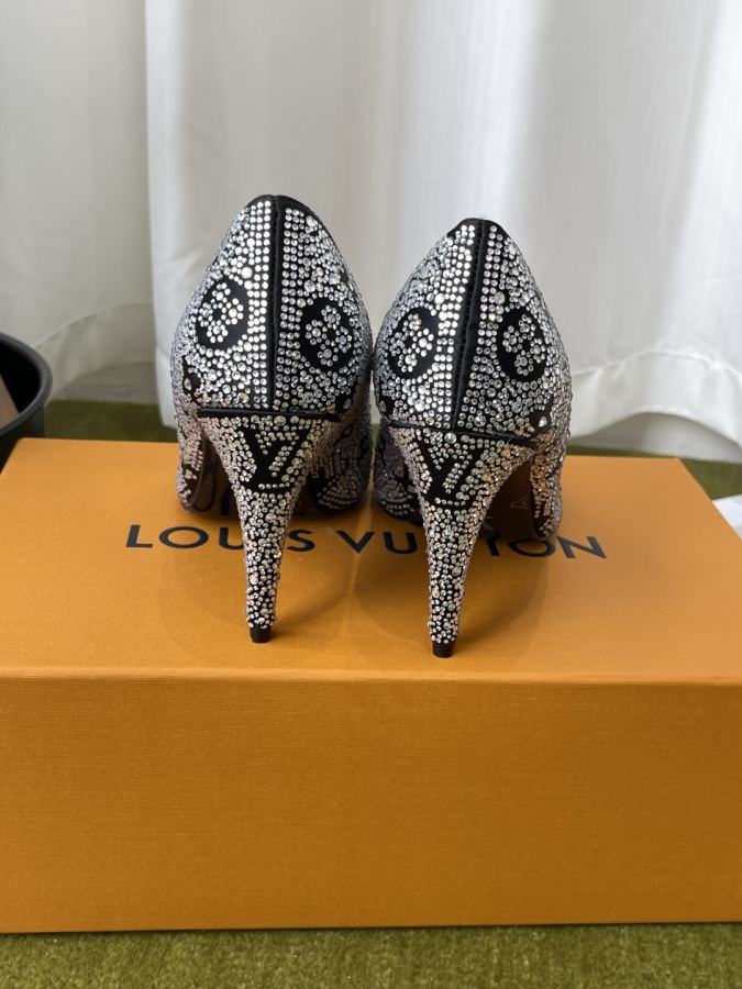 LV women's shoes Louis Vuitton 26ss new arrival New — 1:1 Replica — photo 8