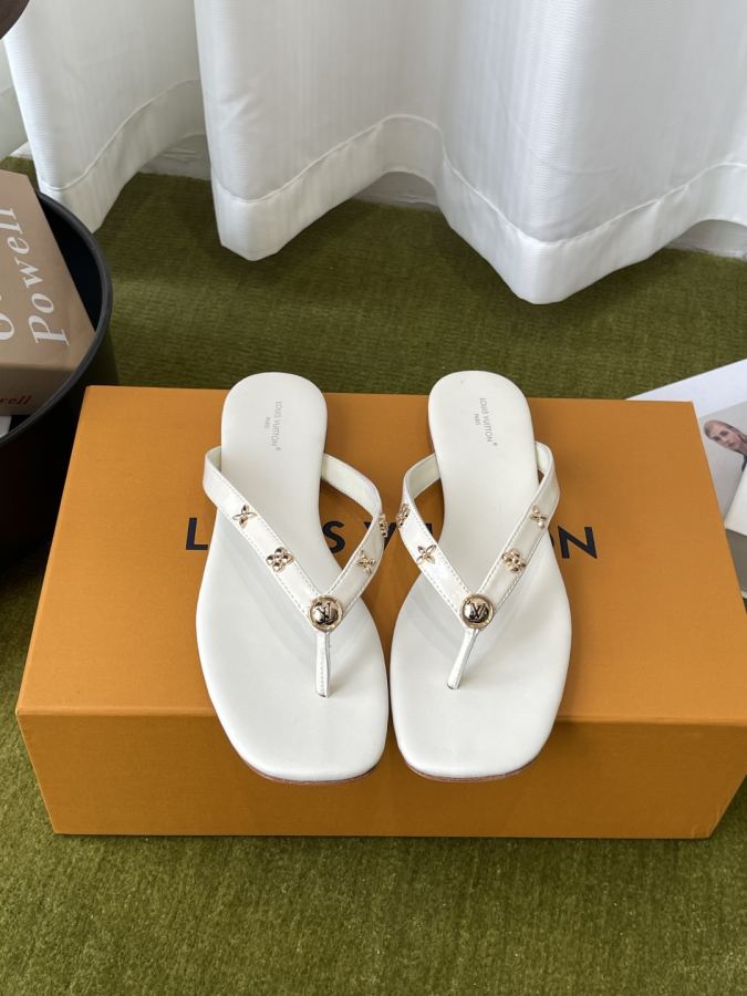 LV women's shoes Louis Vuitton 26ss new arrival New — 1:1 Replica For Sale