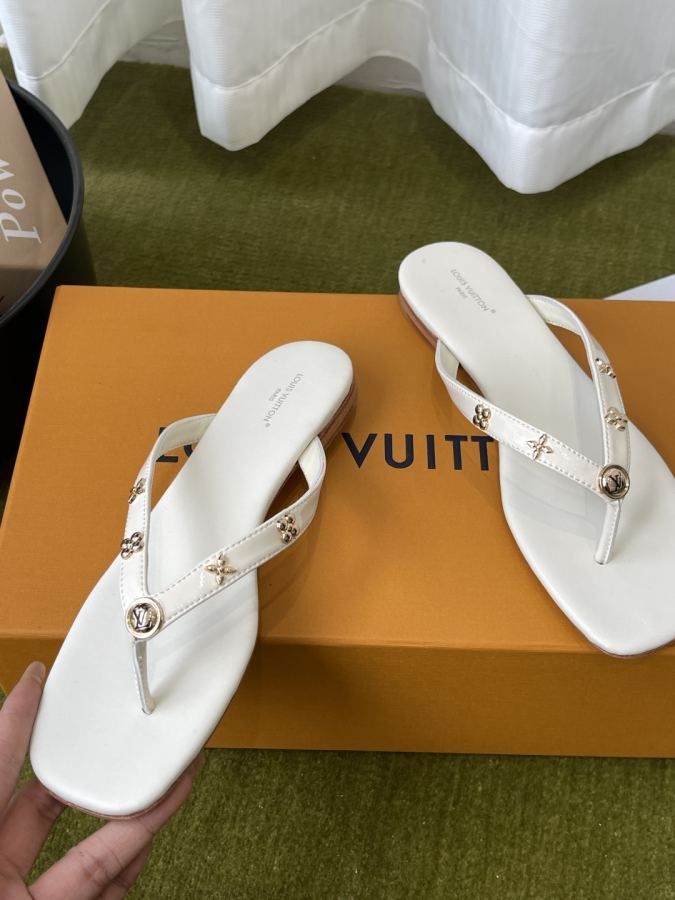 LV women's shoes Louis Vuitton 26ss new arrival New — 1:1 Replica For Sale — photo 3