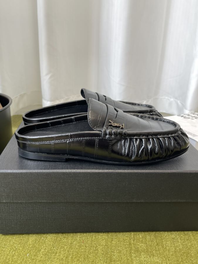 YSL women's shoes Saint Laurent 1:1:1 — photo 2