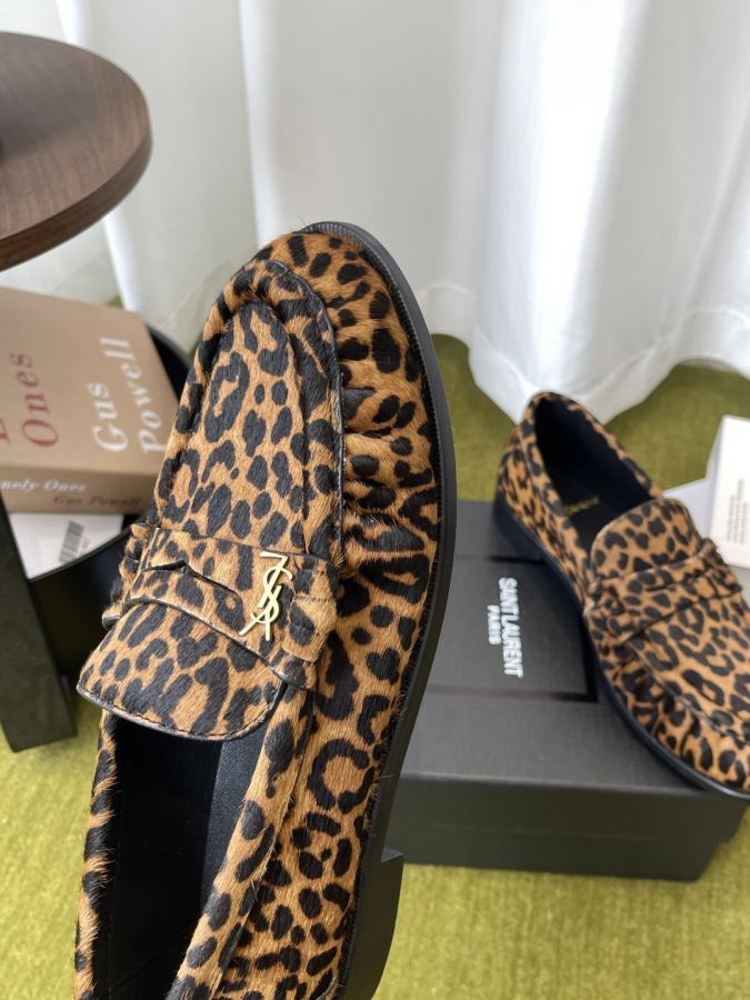 YSL women's shoes Saint Laurent 1:1:1 — photo 6