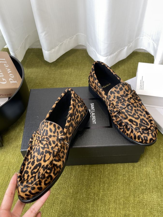 YSL women's shoes Saint Laurent 1:1:1 — photo 3