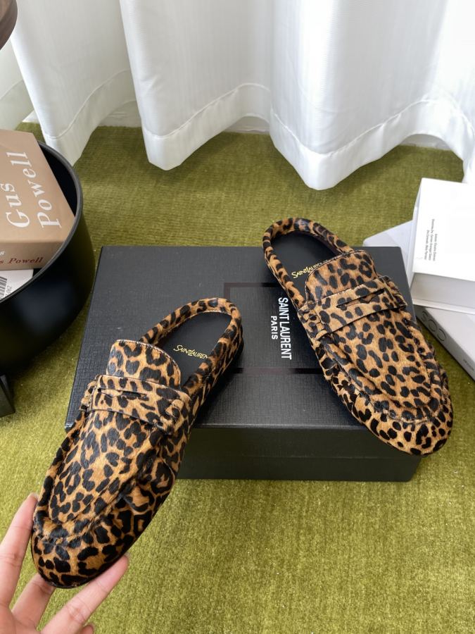 YSL women's shoes Saint Laurent 1:1:1 — photo 3