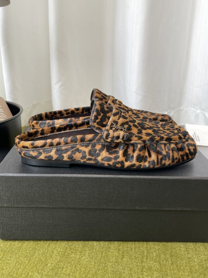 YSL women's shoes Saint Laurent 1:1:1 — photo 2