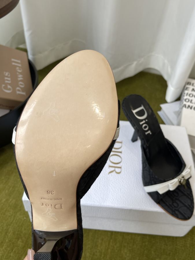 Dior women's shoes Dior 2026ss New Keychain — 1:1 Replica For Sale — photo 5