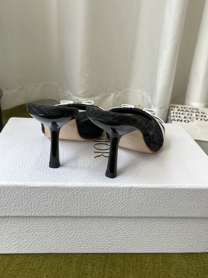 Dior women's shoes Dior 2026ss New Keychain — 1:1 Replica For Sale — photo 8