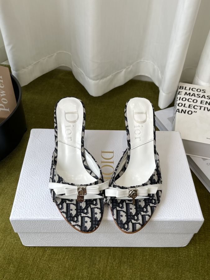 Dior women's shoes Dior 2026ss New Keychain — Premium Replica