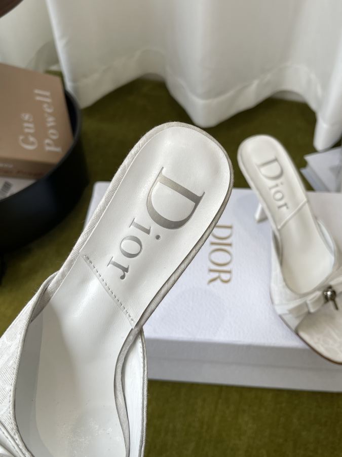 Dior women's shoes Dior 2026ss New Keychain — 1:1 Replica — photo 4