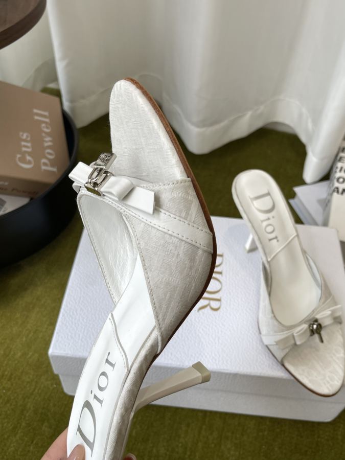 Dior women's shoes Dior 2026ss New Keychain — 1:1 Replica — photo 6
