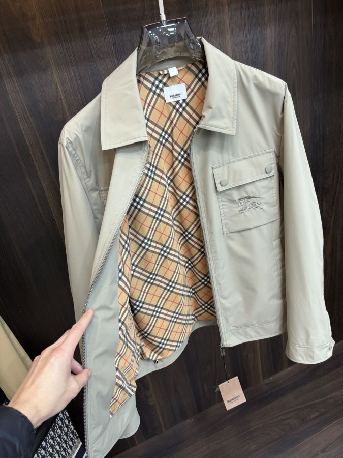 Burberry uomo Burberry 2026 Nuovo, Logo — photo 4