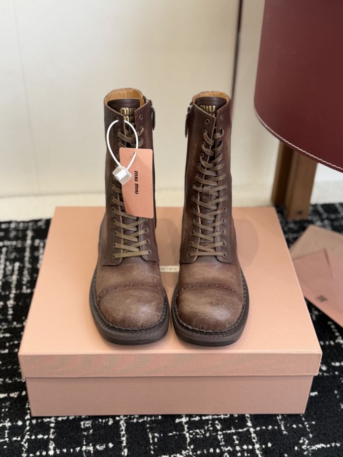 Miumiu women's shoes Dongguan purchasing agent short high boots 590 — Premium Replica