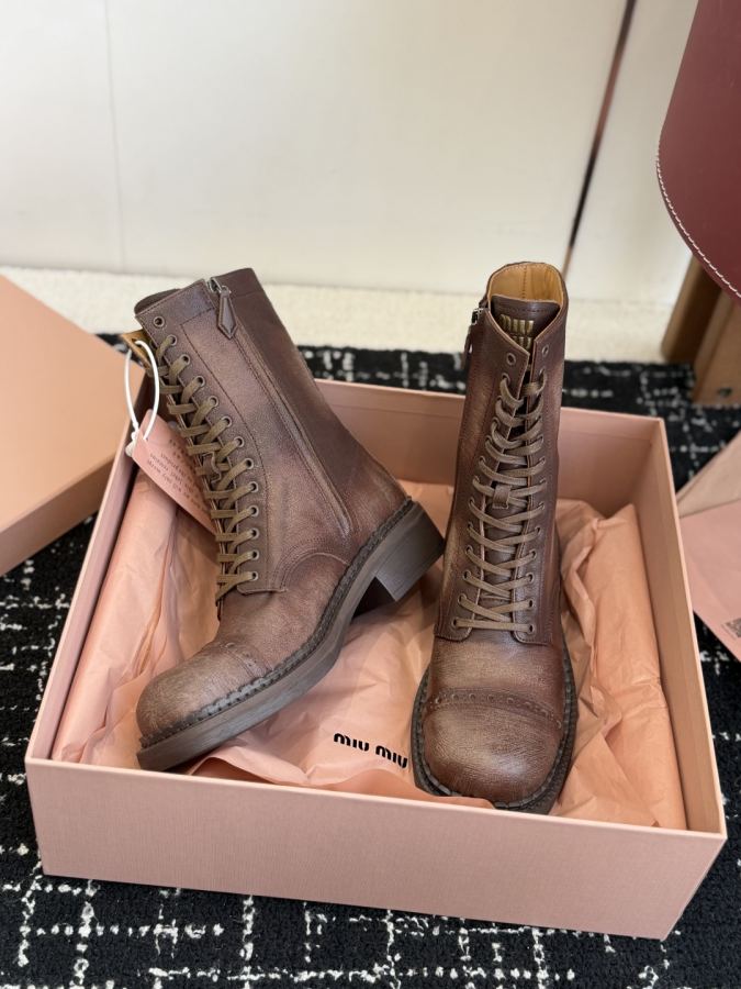 Miumiu women's shoes Dongguan purchasing agent short high boots 590 — Premium Replica — photo 5